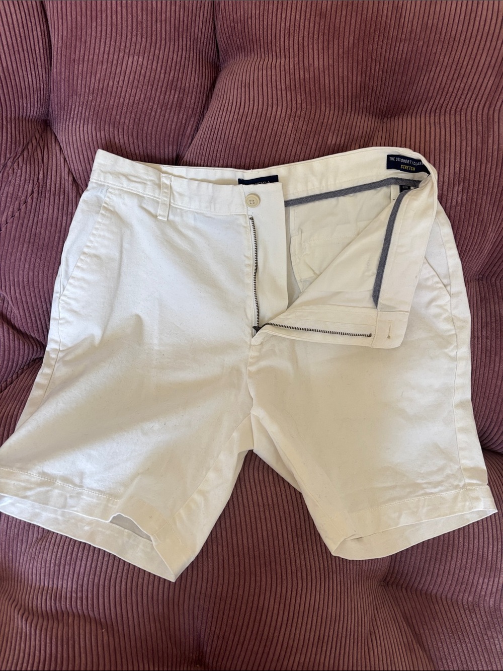 Nautica Men's Off-White Flat Front Chino Shorts